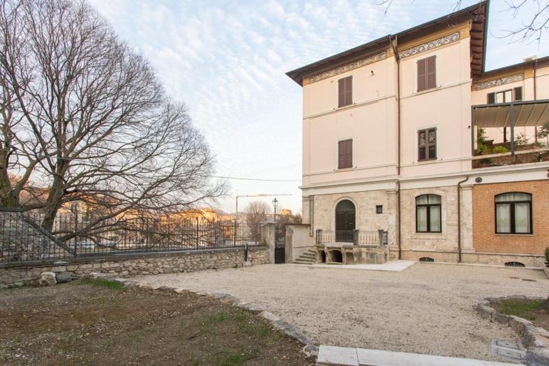 Villino Mari Camere Con Parcheggio Privato Gratuito Ascoli Piceno Exterior photo
