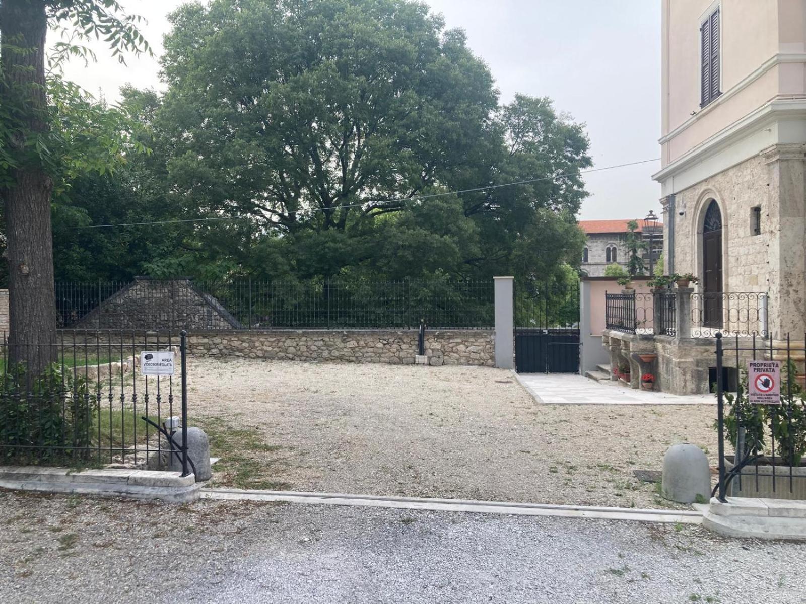 Villino Mari Camere Con Parcheggio Privato Gratuito Ascoli Piceno Exterior photo